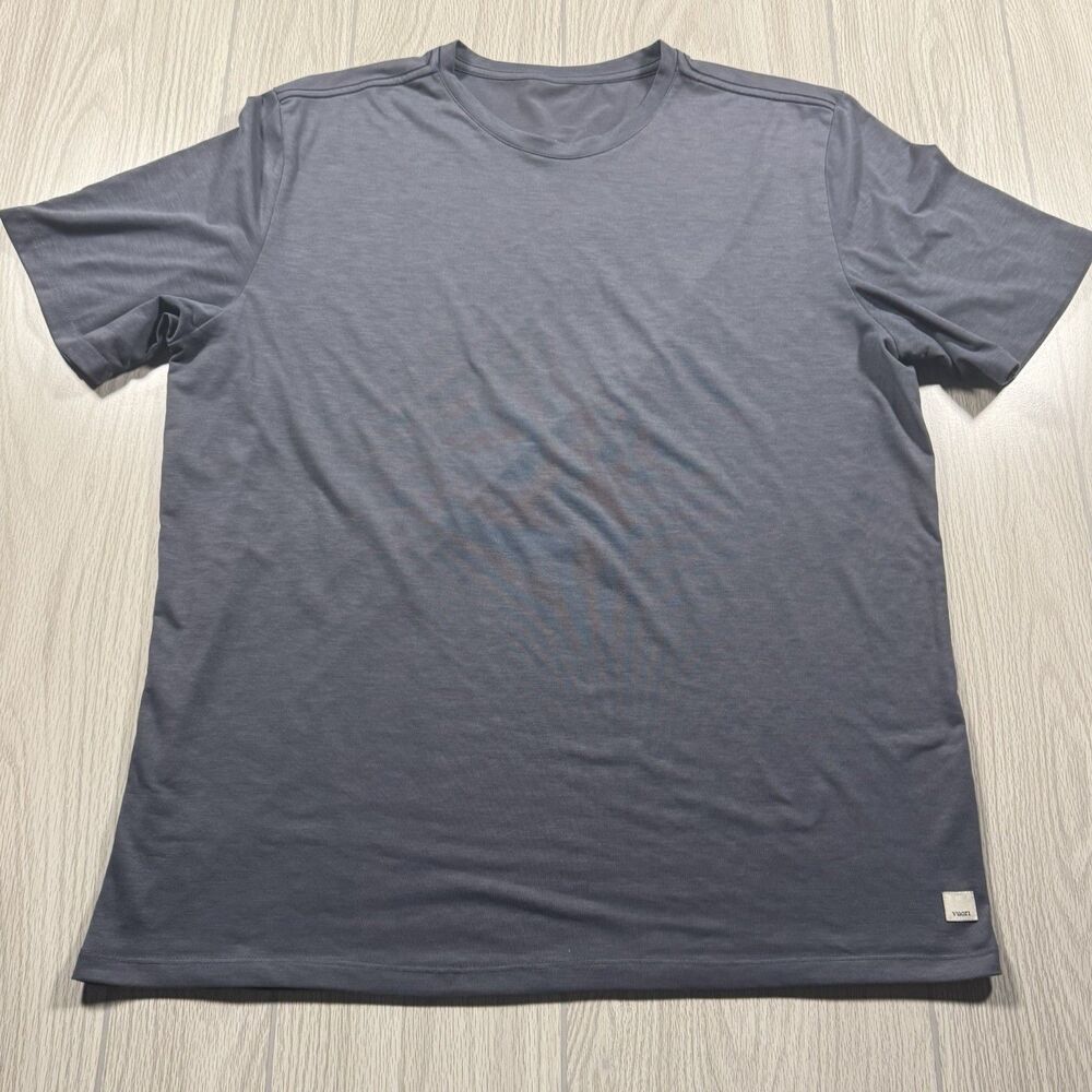 Vuori Basic Gym Tee Mens L (see measurements) Blue Crewneck Logo Soft Athleisure
